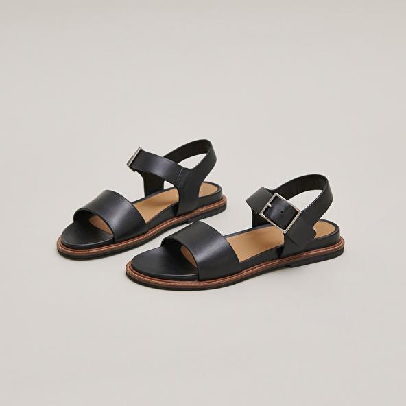 jonak Sandals with straps and open toes in black leather ACCO