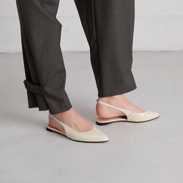 Jonak Slingback Ballet Flats In Ecru Pleated Varnish NOA