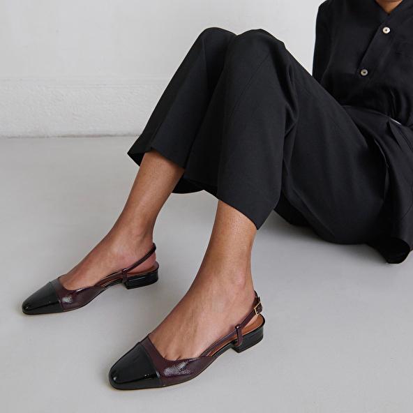 Jonak Slingbacks Ballet Flats In Black Patent Leather And Burgundy Pleated Patent DHAPOU