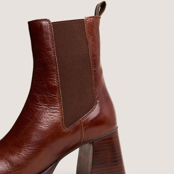 jonak Square toe and elastic boots in brown aged leather BECCA