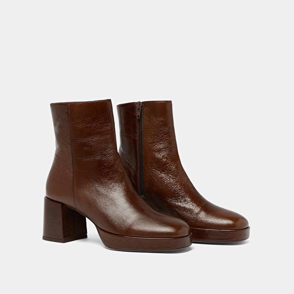 Jonak Square-toe Boots In Aged Brown Leather VANVES