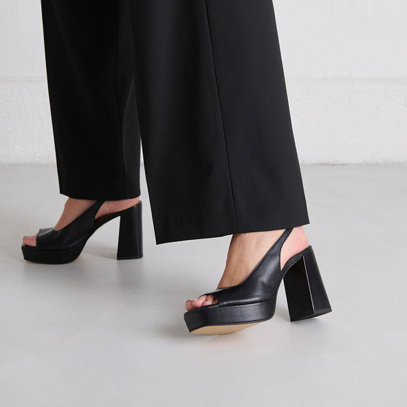 jonak Square toe pumps with high heels in black leather VLAD