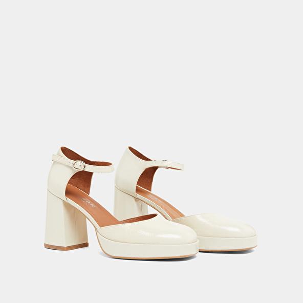 Jonak Square Toe Slippers With Strap In Ecru Shiny Leather VERO