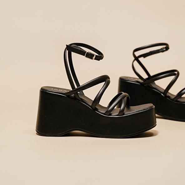 Jonak Strappy And Platform Sandals In Black Leather NOLWENN