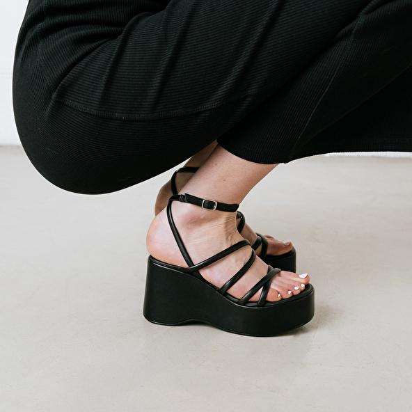 jonak Strappy and platform sandals in black leather NOLWENN