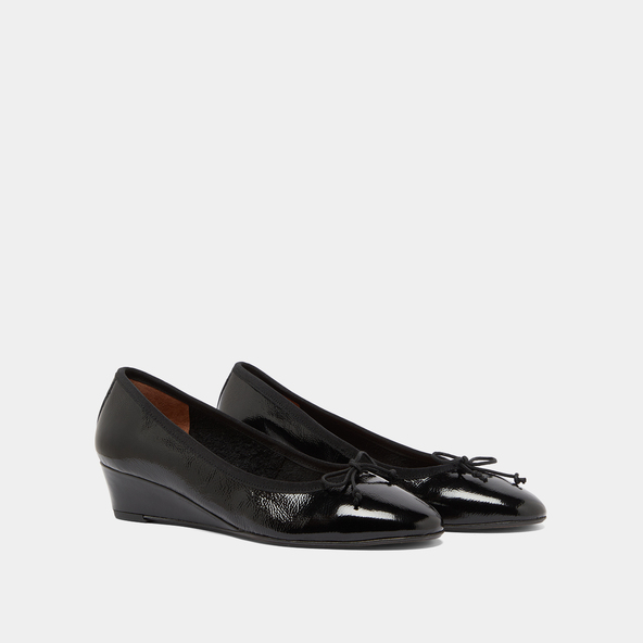 Jonak Wedge Ballerinas In Black Pleated Varnish AIRELLE