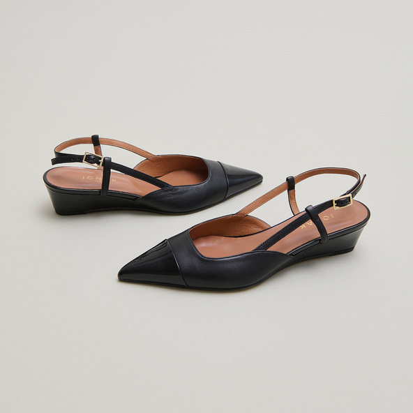 jonak Wedge pumps in black varnish and black leather DAKARA
