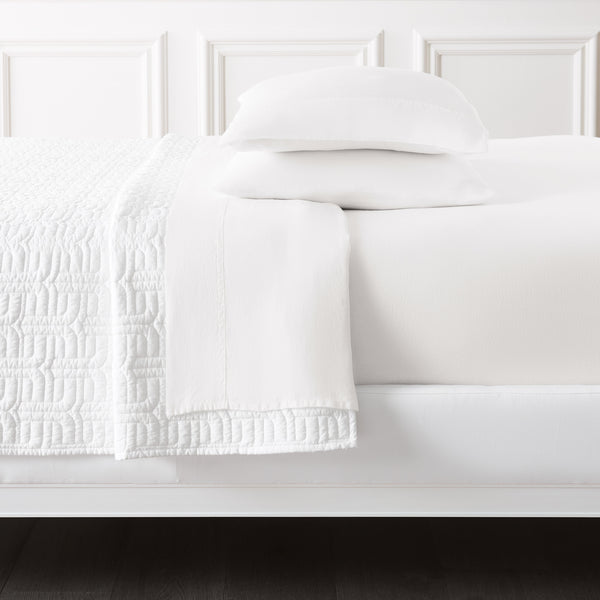 jonathan adler Getaway Linen Sheet Set