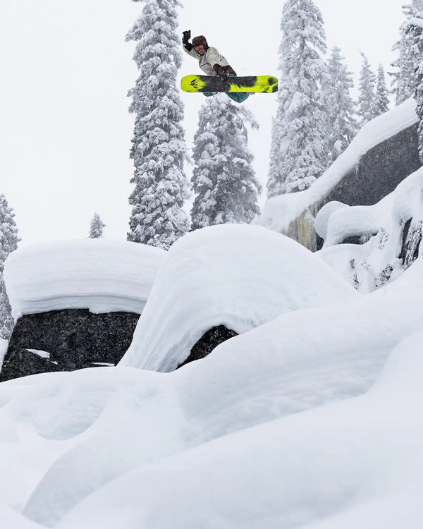 Jones Men's Howler Snowboard