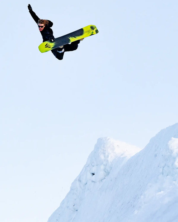 Jones Men's Howler Snowboard