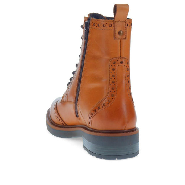 Jones Bootmaker Women's Noho Brogue Boots - Tan