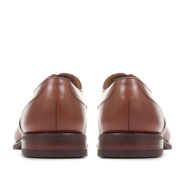 Jones Bootmaker Men's Comanche Wide Fit Goodyear Welted Leather Oxford S - Brown