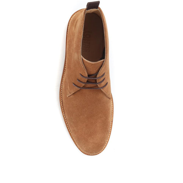 Jones Bootmaker Men's Deacon Suede Chukka Boots - Tan Suede