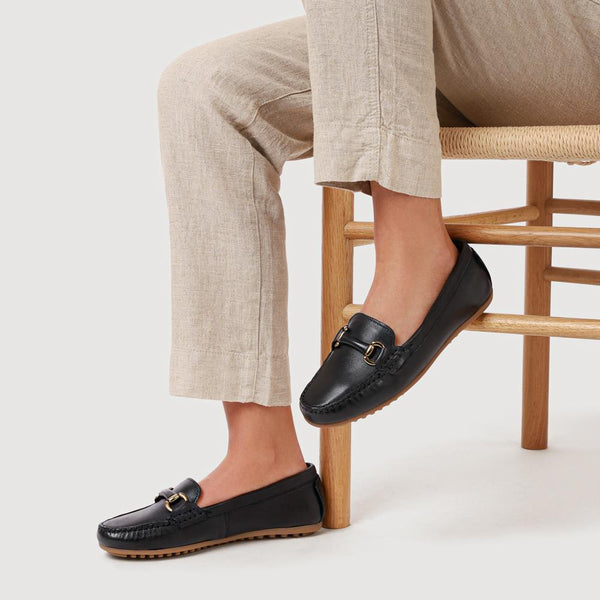 Jones Bootmaker Outlet Athikia Leather Slip-On Shoes - Navy