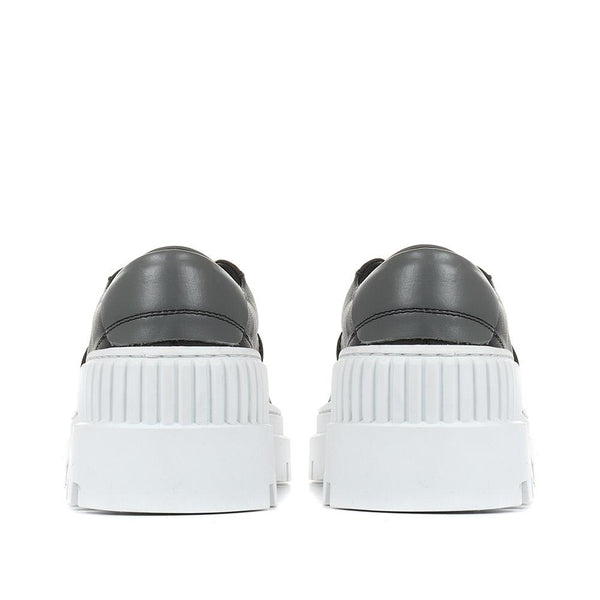 Jones Bootmaker Outlet Ava-Mae Chunky Cleated Trainers - Black