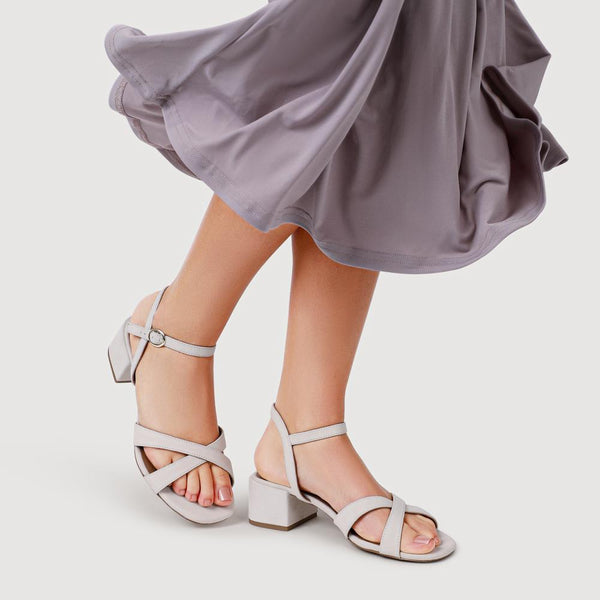 Jones Bootmaker Outlet Hyacinth Wide-Fit Heeled Leather Sandals - Cream