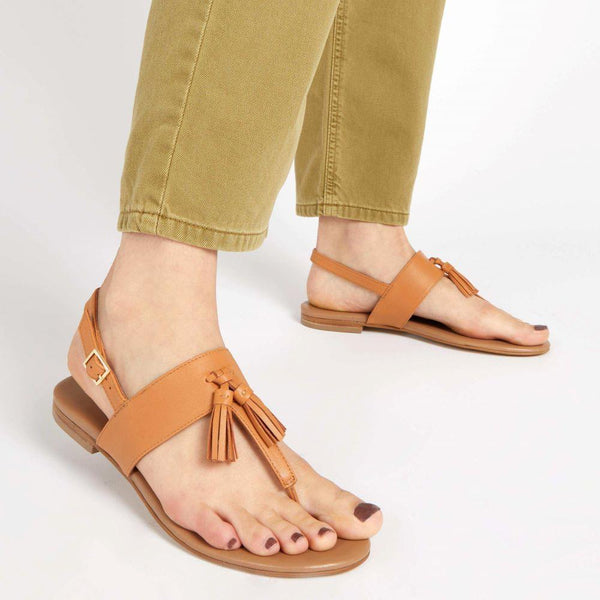 Jones Bootmaker Outlet Lizabeth Leather Thong Sandals - Tan