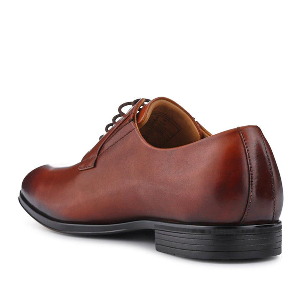 Jones Bootmaker Outlet Manson Wide Fit Wax-Finished Leather Oxfords - Cognac