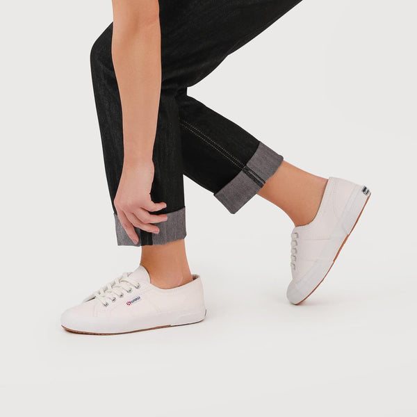 Jones Bootmaker Outlet Tumbled Casual Leather Trainers - White