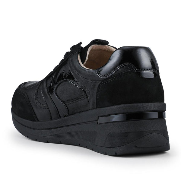 Jones Bootmaker Women's Alvira Wide Fit Leather Trainers - Black