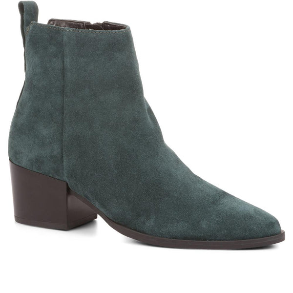 jones bootmaker Women's Caileigh Suede Western Boots - Green