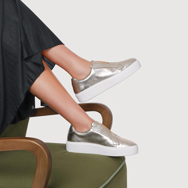 Jones Bootmaker Women's Fernanda Slip-on Trainers - Champagne Gold