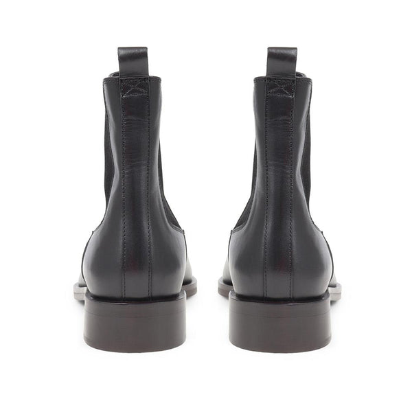 Jones Bootmaker Women's Forget-Me-Not Pointed Toe Chelsea Boots - Black