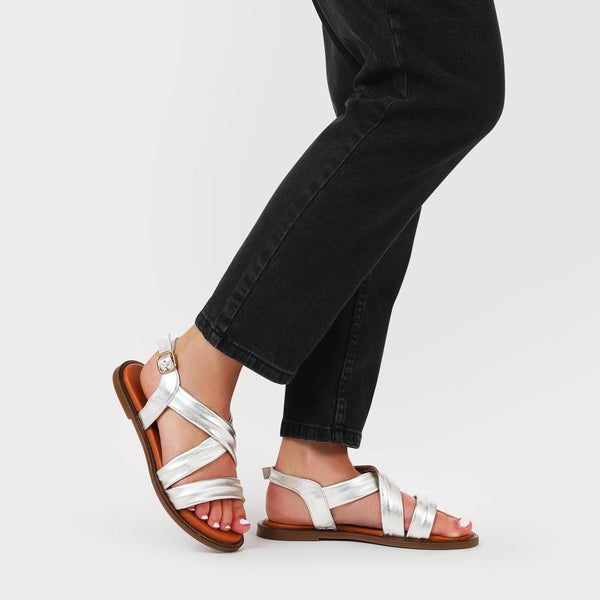 Jones Bootmaker Women's Haliwide Leather Wide-Fitting Sandals - Silver