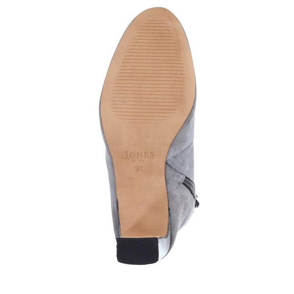 Jones Bootmaker Women's Lorah Leather Lace-Up Boots - Grey