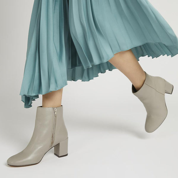 Jones Bootmaker Women's Neptune Heeled Ankle Boots - Mink