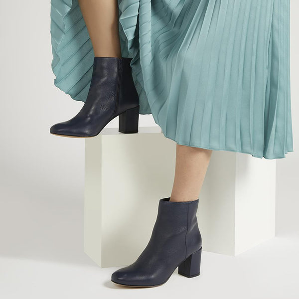 Jones Bootmaker Women's Neptune Heeled Ankle Boots - Navy