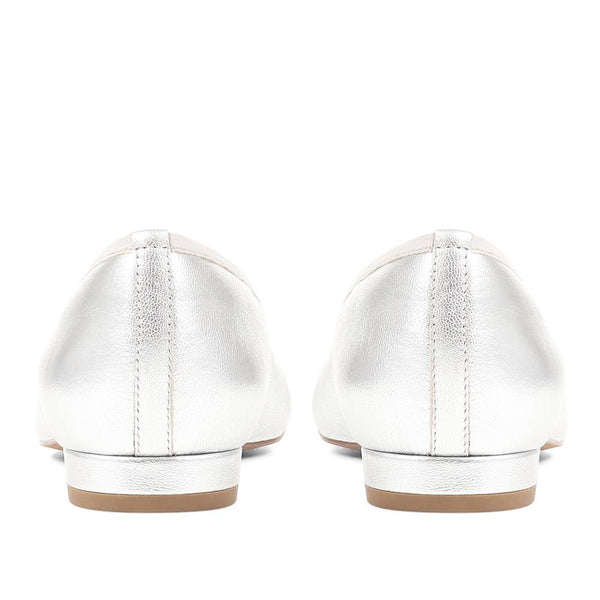 Jones Bootmaker Women's Soleil Leather Low Ballet Pumps - Silver