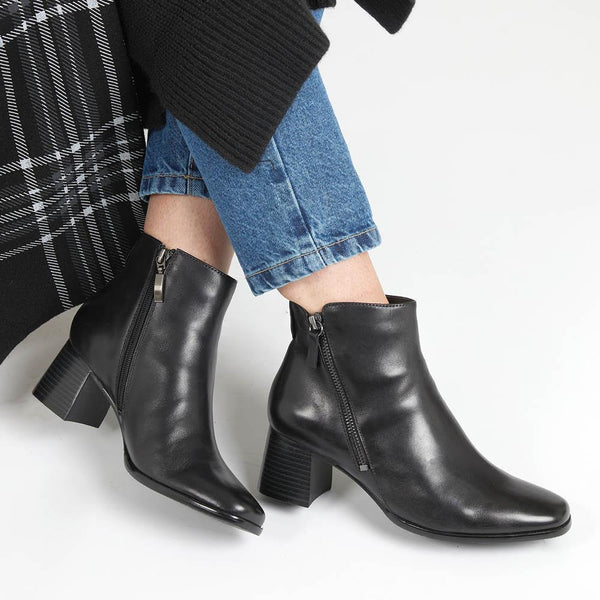 Jones Bootmaker Women's Sylvana Block Heel Ankle Boots - Black