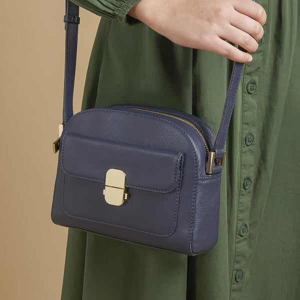 Jones Bootmaker Women's Waterbury Leather Shoulder Bag - Navy