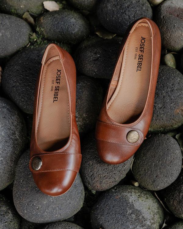 Josef Seibel Florina 04 Women's Flat Cognac