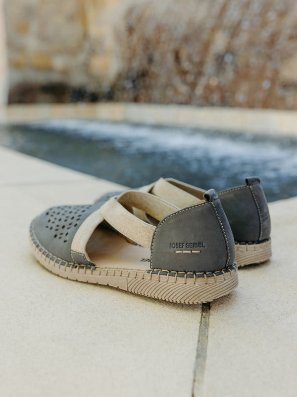 Josef Seibel Sofie 44 Women's Flat Jeans