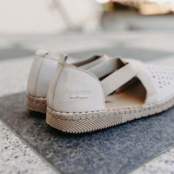 Josef Seibel Sofie 44 Women's Flat Off White