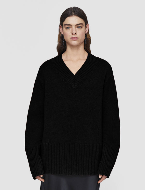 Joseph Luxe Cashmere V Neck Jumper Black