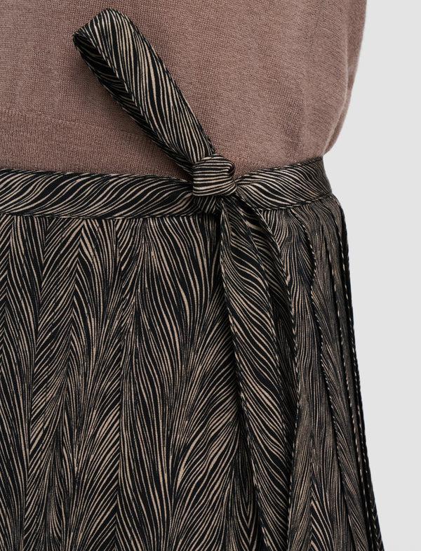 Joseph Lavy Crepe De Chine Print Silk Skirt Black/Escargot