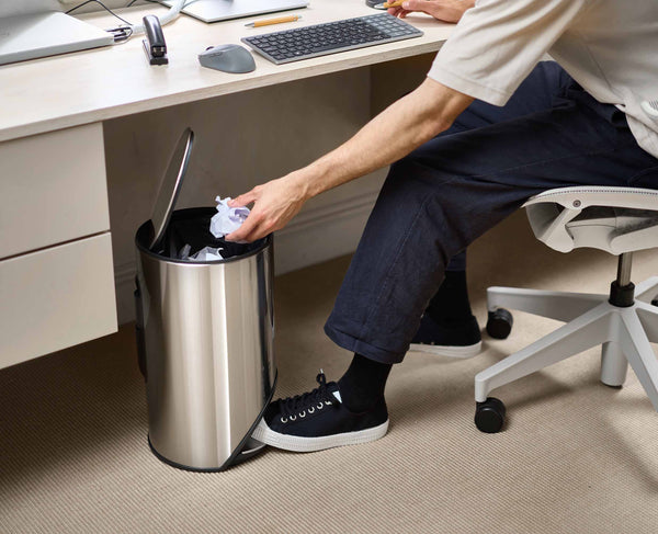 joseph joseph Arc™ 10L Easy-push Stainless-steel Pedal Trash Can