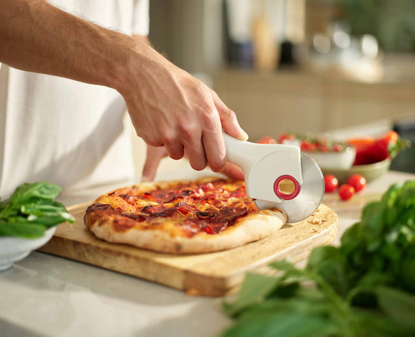 joseph joseph Ringo™ Easy-clean Red Pizza Cutter