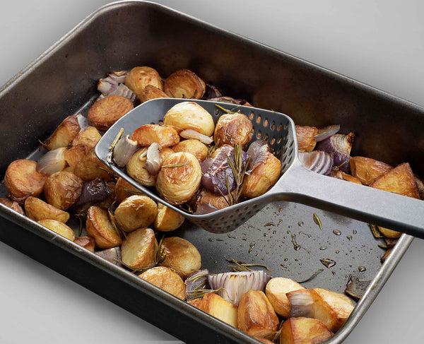 Joseph Joseph Scoop™ Plus Black Colander