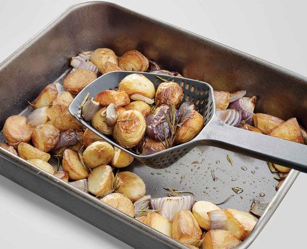 Joseph Joseph Scoop™ Plus Gray Colander