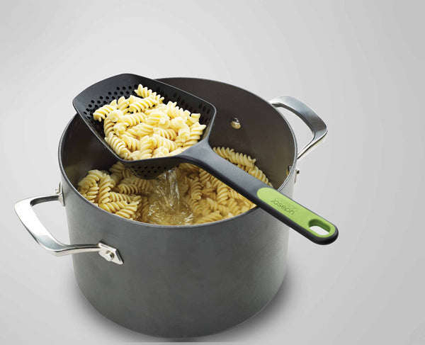 joseph joseph Scoop™ Plus Gray Colander