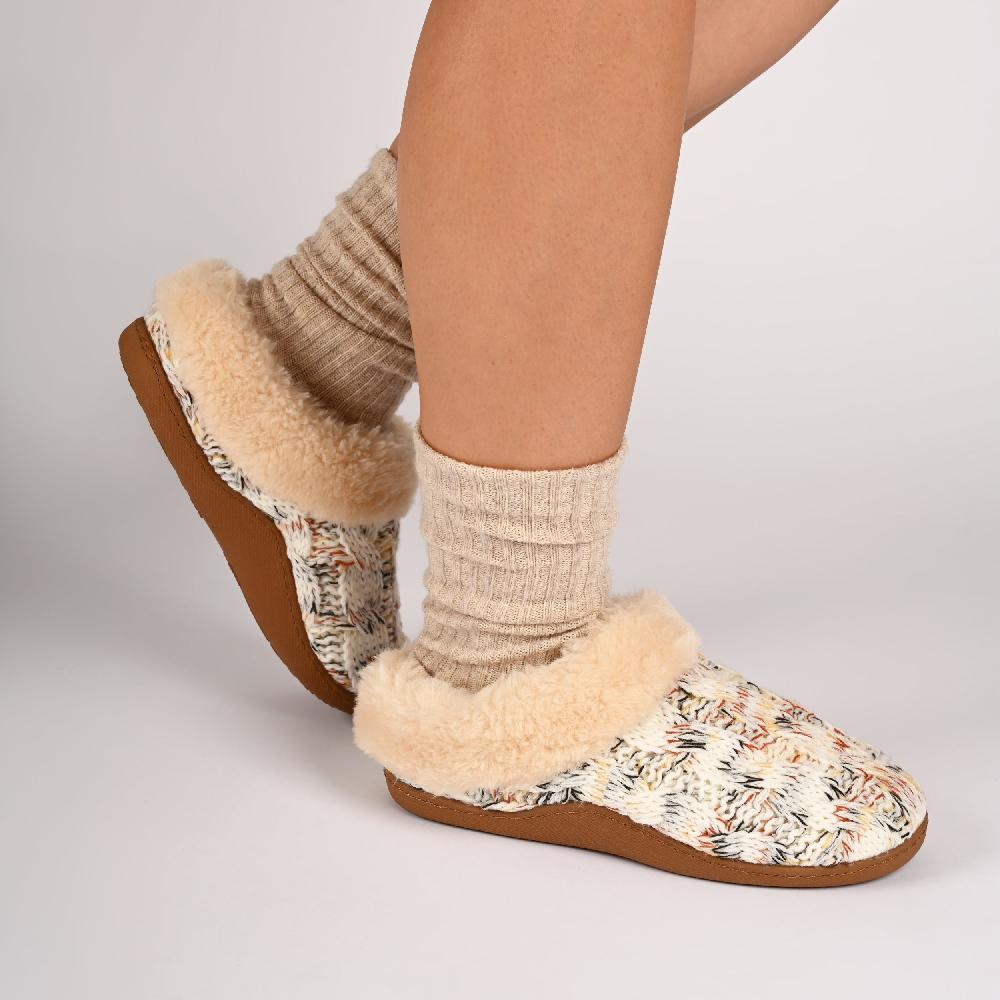 Journee Collection ADIAH SLIPPERS IN SWEATER CABLE KNIT Beige Knit