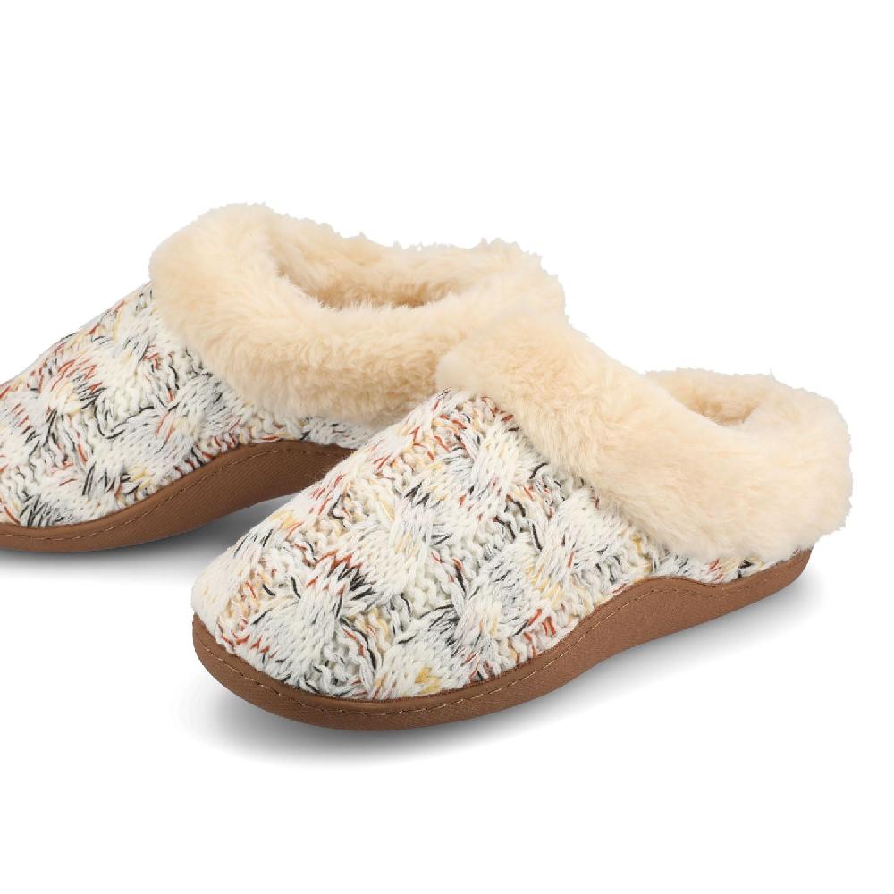 Journee Collection ADIAH SLIPPERS IN SWEATER CABLE KNIT Beige Knit
