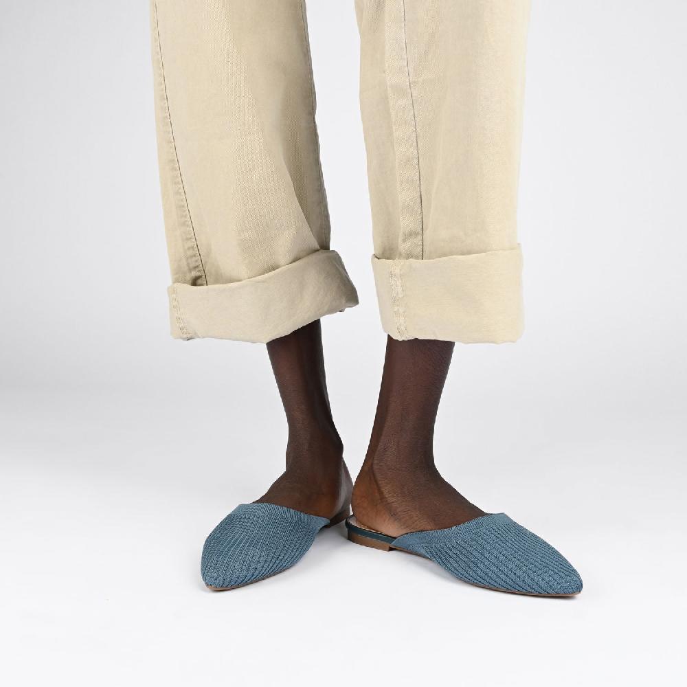 Journee Collection ANIEE STATEMENT KNIT FABRIC MULE FLATS IN WIDE Clay