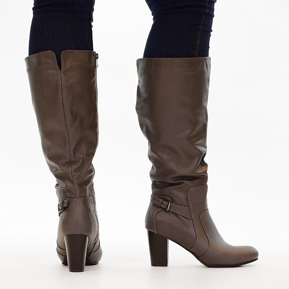 Journee Collection CARVER KNEE-HIGH BOOTS IN WIDE CALF Grey