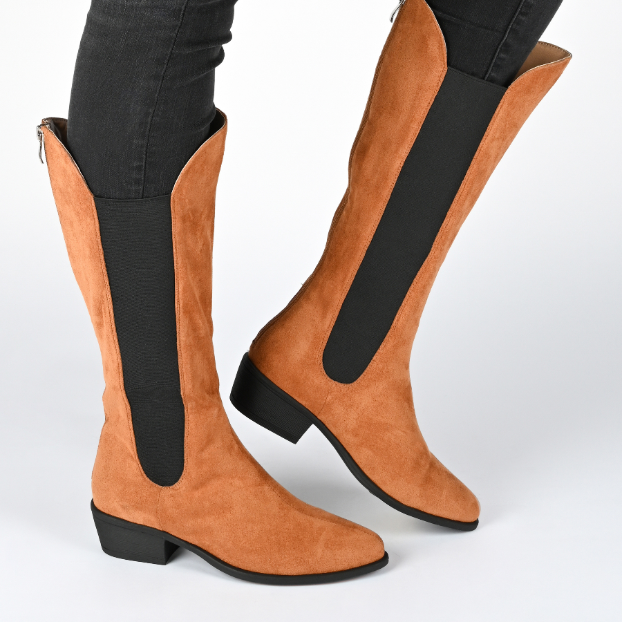 Journee Collection CELESST CHELSEA BOOTS IN FAUX SUEDE Taupe