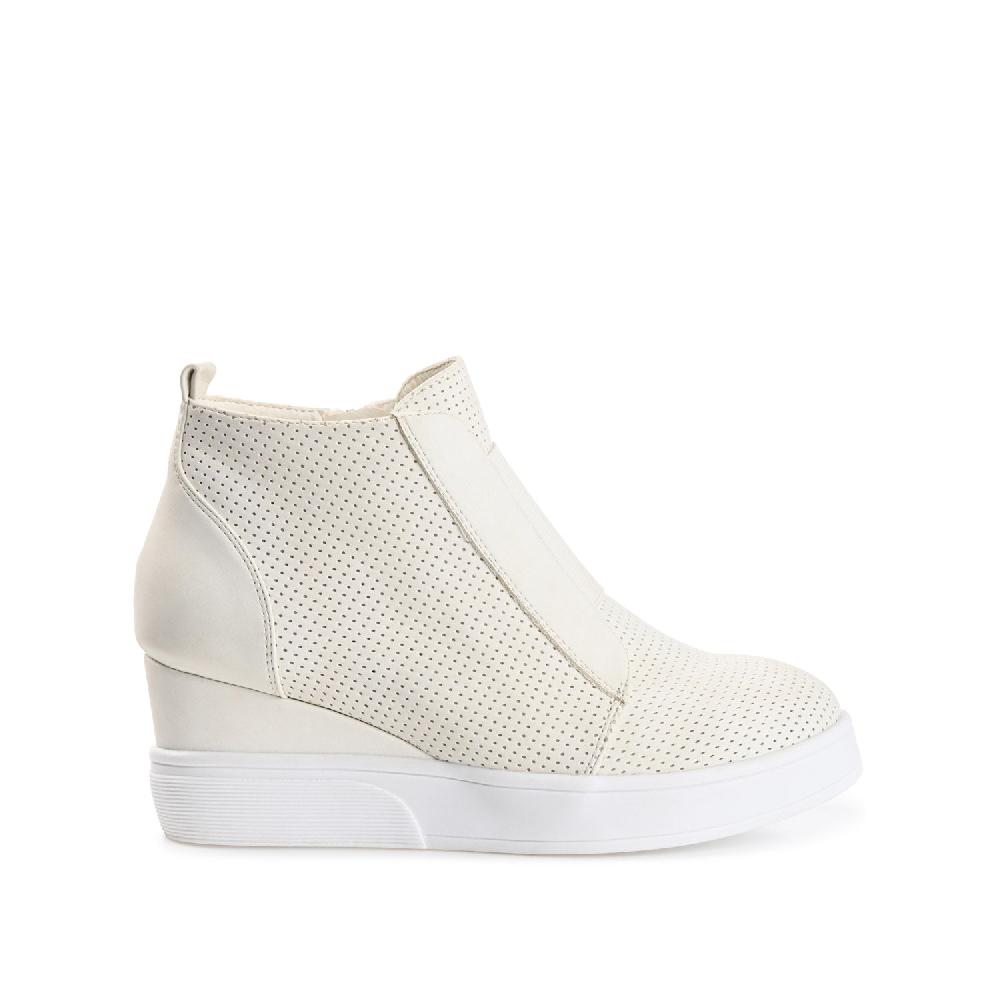 journee collection CLARA WEDGE SNEAKERS IN FAUX LEATHER Bone PU